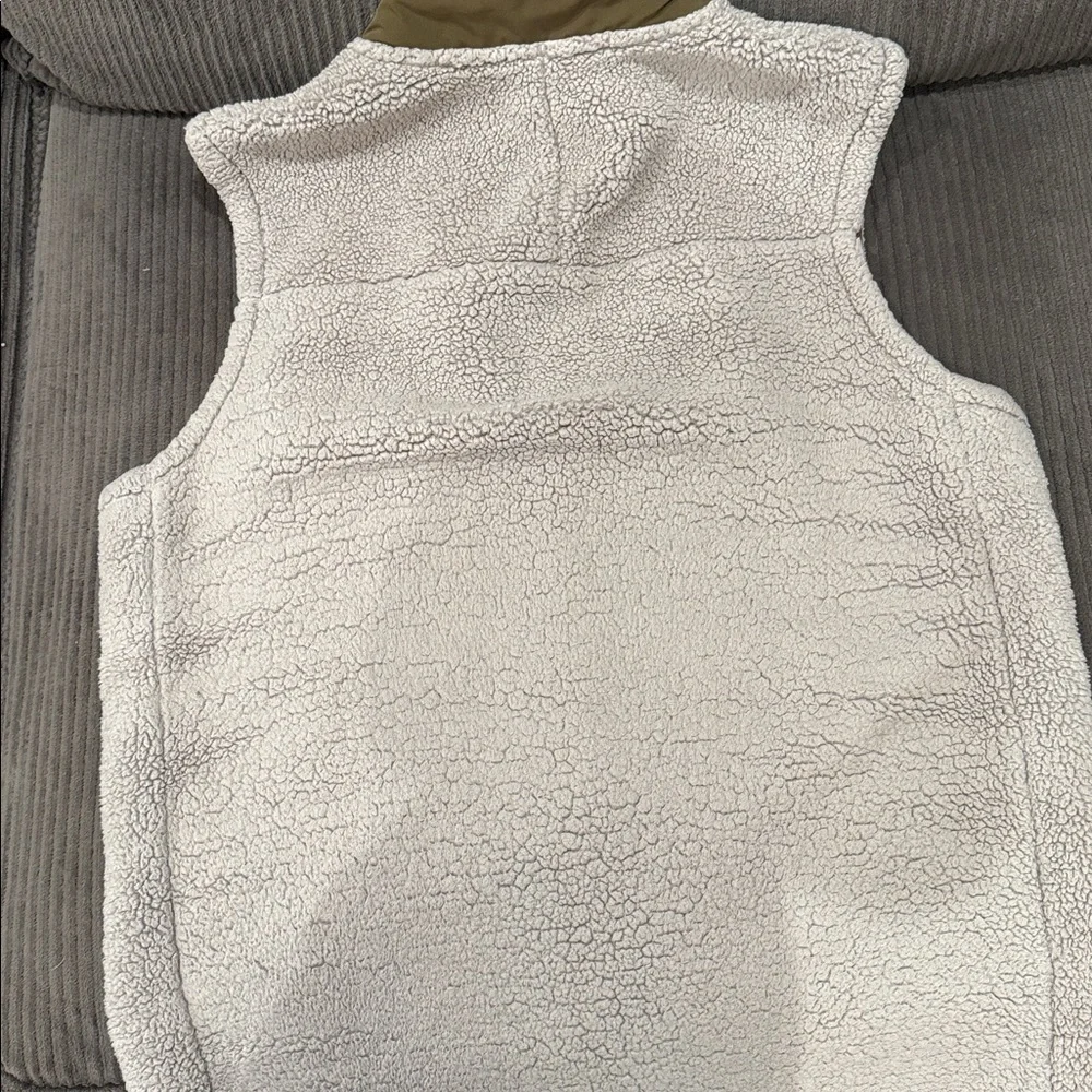 The North Face Cream Sherpa Fleece Vest with Olive Trim and Orange Zipper - Picture 4 of 4